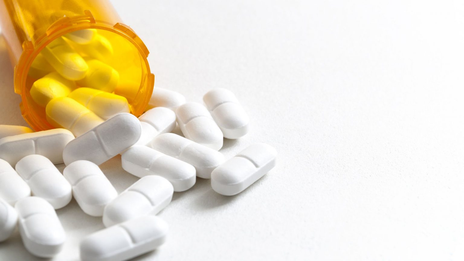 Prescription Drug Abuse: The Warning Signs to Watch For in Your College Kids