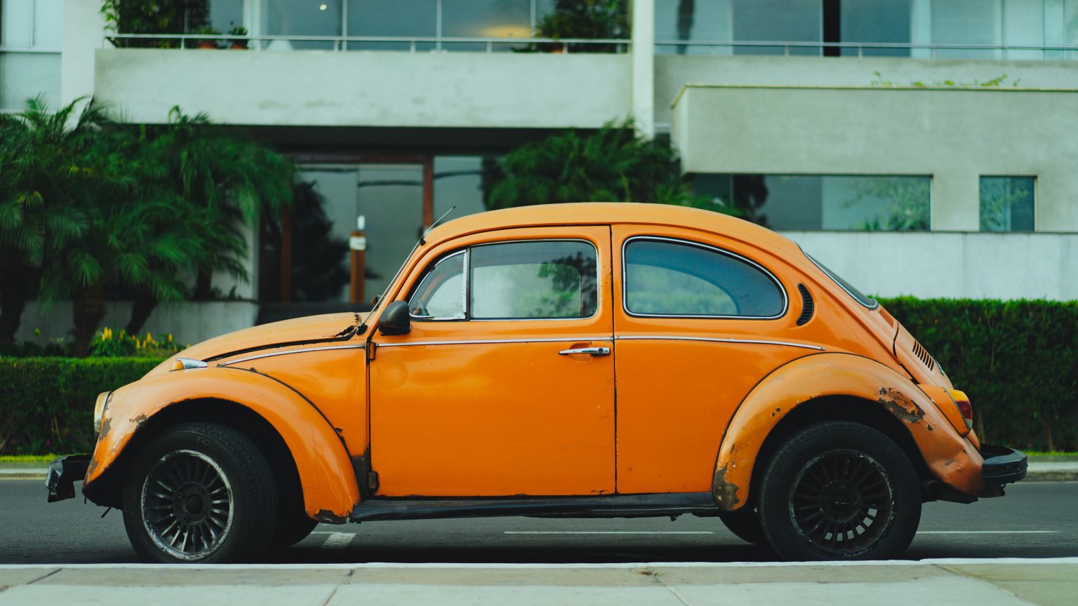 Surviving the Economy: 6 Ways to Improve Your Car’s Gas Mileage